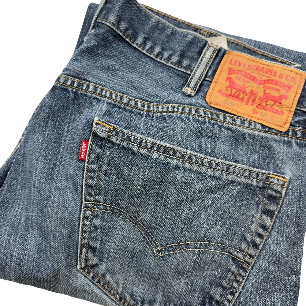 Levi's 559 Men's Relaxed Straight Jeans 38x30 Light Wash Fade  Blue Denim